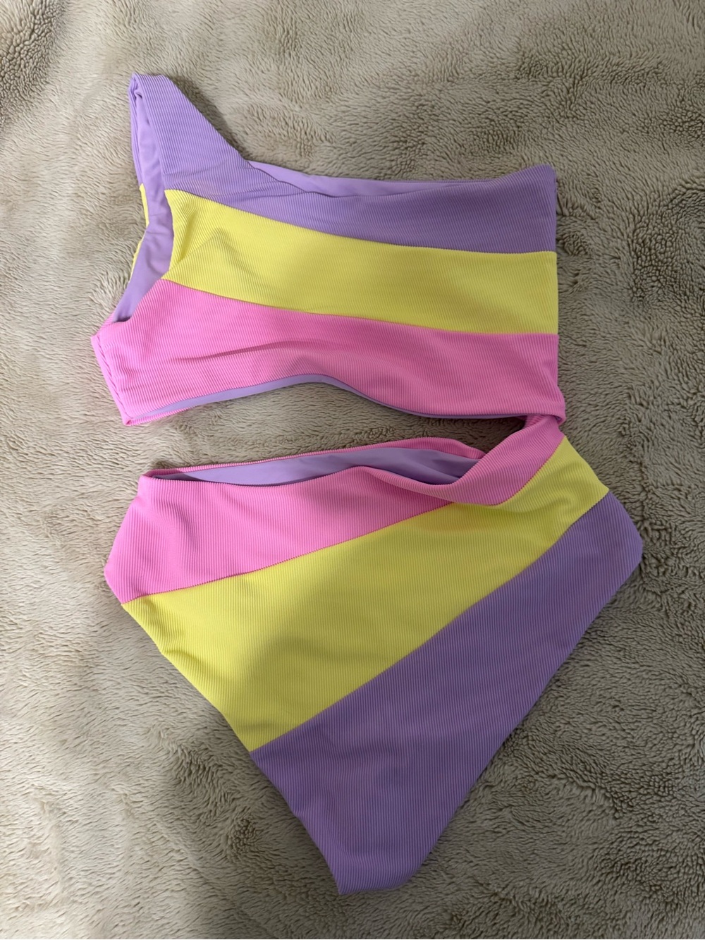 Beach Riot Joyce One Piece in Sublime
Spring Colorblock NWOT - Picture 3 of 4